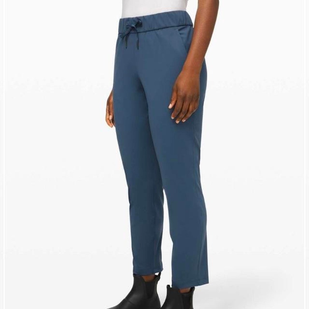 Lululemon On The Fly Pant size 6